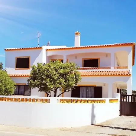 Vivenda Ribeiro Hébergement de vacances *